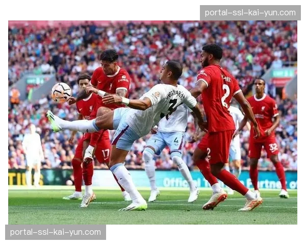 评论：随着高位逼抢盛行，传统下底传中战术在现代英超是否已然式微？